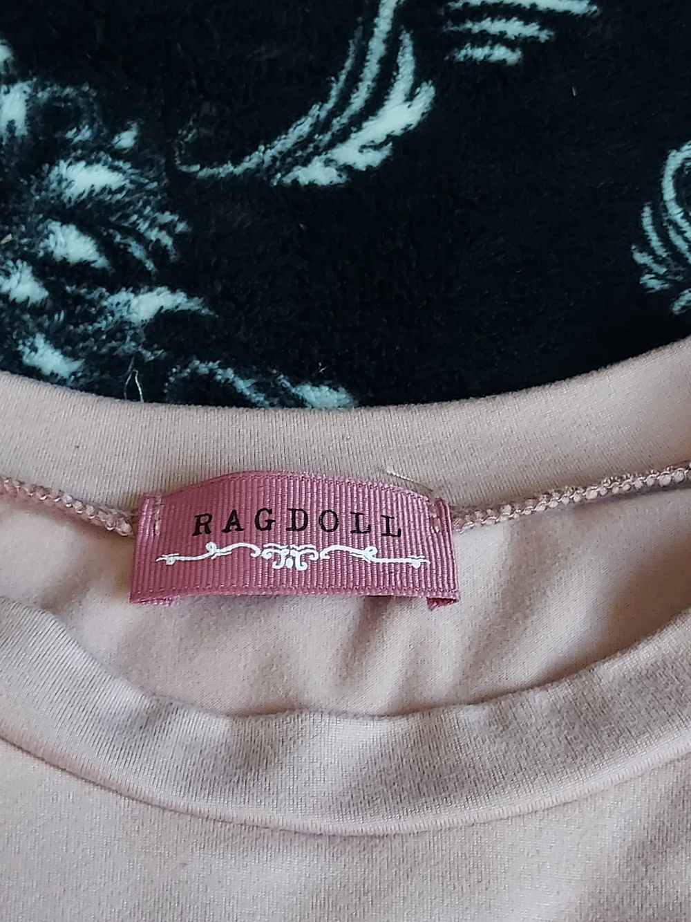 Ragdoll Blush Pink Crewneck Top with Branded Tag - Picture 3 of 4